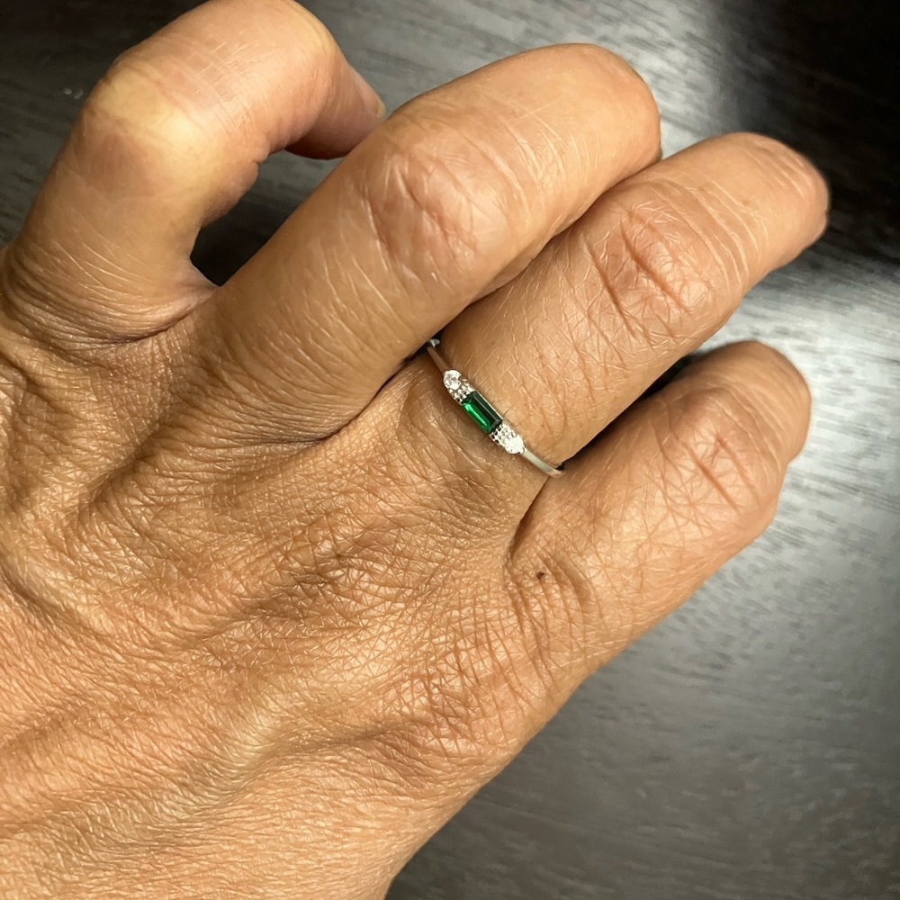 925 Sterling Silver Rectangular Green Zircon Eter… - image 1